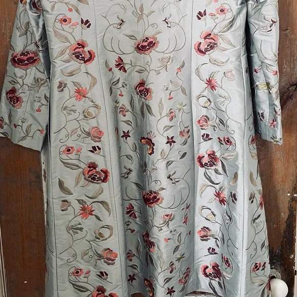 2PC Ice Blue Silk Emboridered Coat & Dress Set Size 8 - Picture 8 of 8